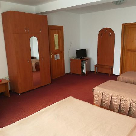 Hotel Lotus Arad Zewnętrze zdjęcie