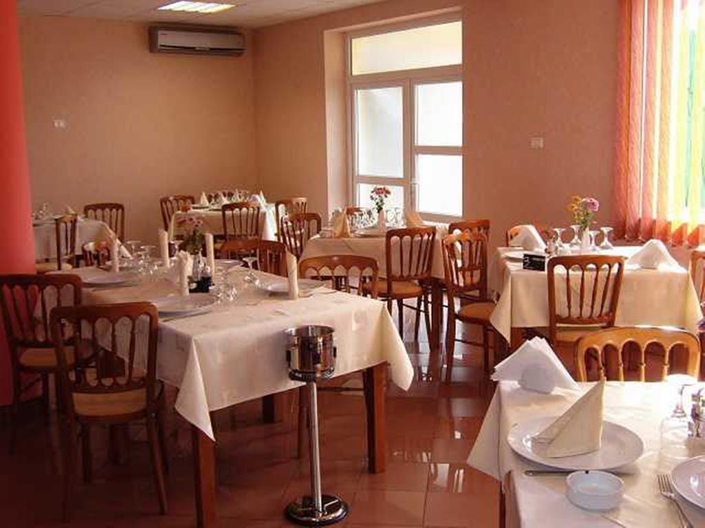 Hotel Lotus Arad Zewnętrze zdjęcie
